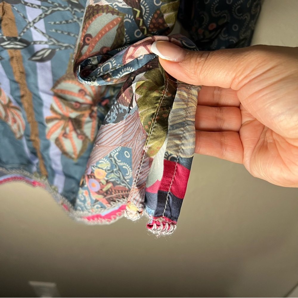 Johnny Was‎ Aran Georgia 100% Silk Floral Boho Ruched  Sleeves Tassel Trim Top - Picture 11 of 14
